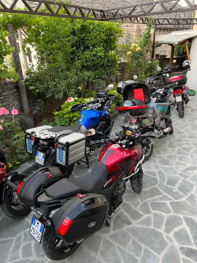 Palorto Hotel Gjirokastër Exterior foto